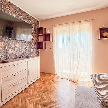 Nino-2 By Interhome Appartement