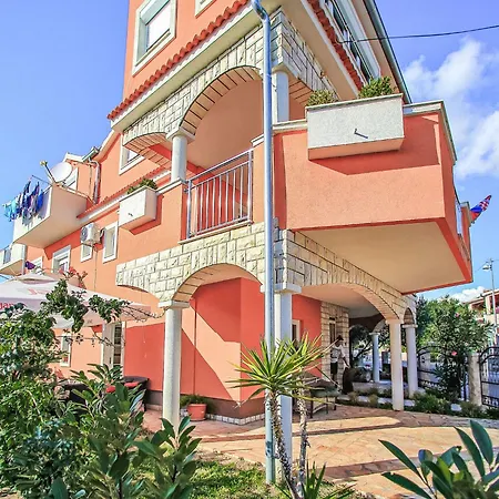 Nino-2 By Interhome Apartman