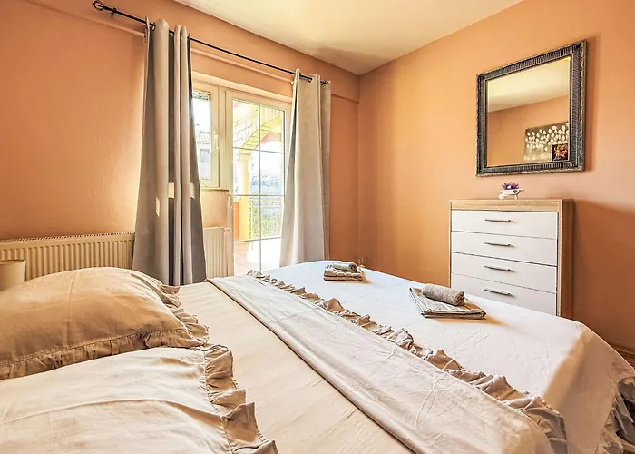 Nino-2 By Interhome * Bibinje